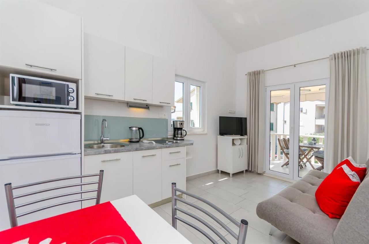 Apartments And Room Maestral トロギール エクステリア 写真