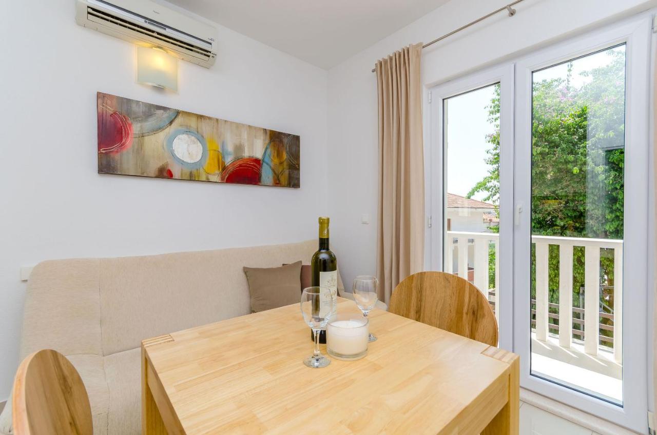 Apartments And Room Maestral トロギール エクステリア 写真