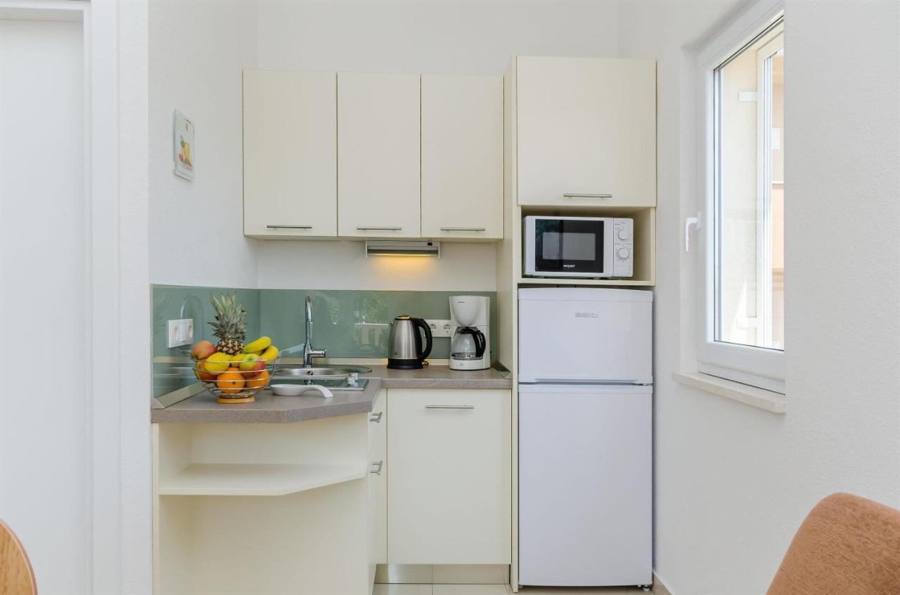 Apartments And Room Maestral トロギール エクステリア 写真