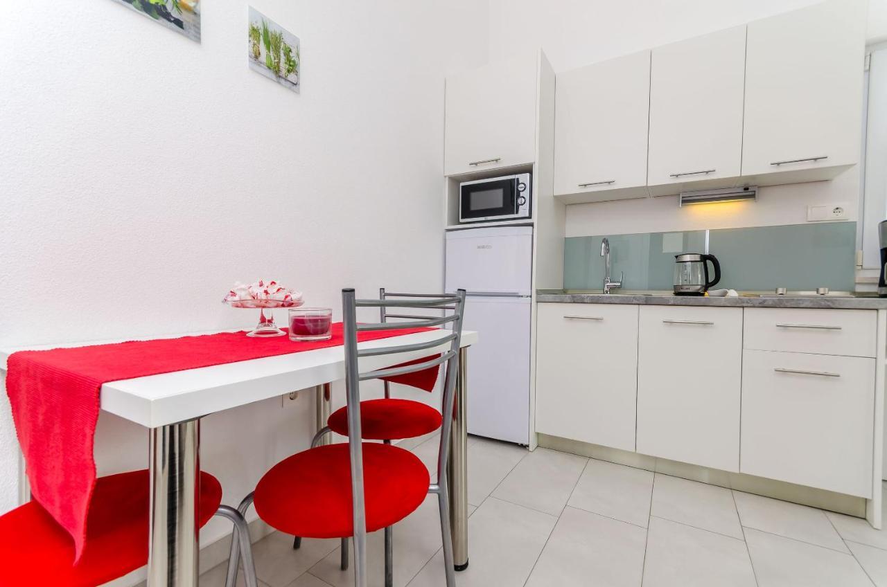 Apartments And Room Maestral トロギール エクステリア 写真